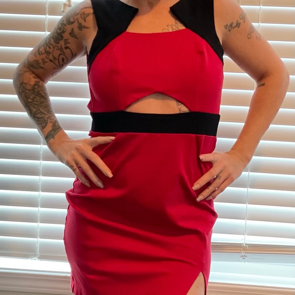 Guess - Picture 3 of 3